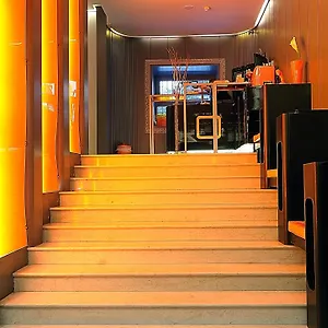 Orange Отель Рим